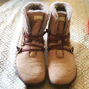 Camper winter boots